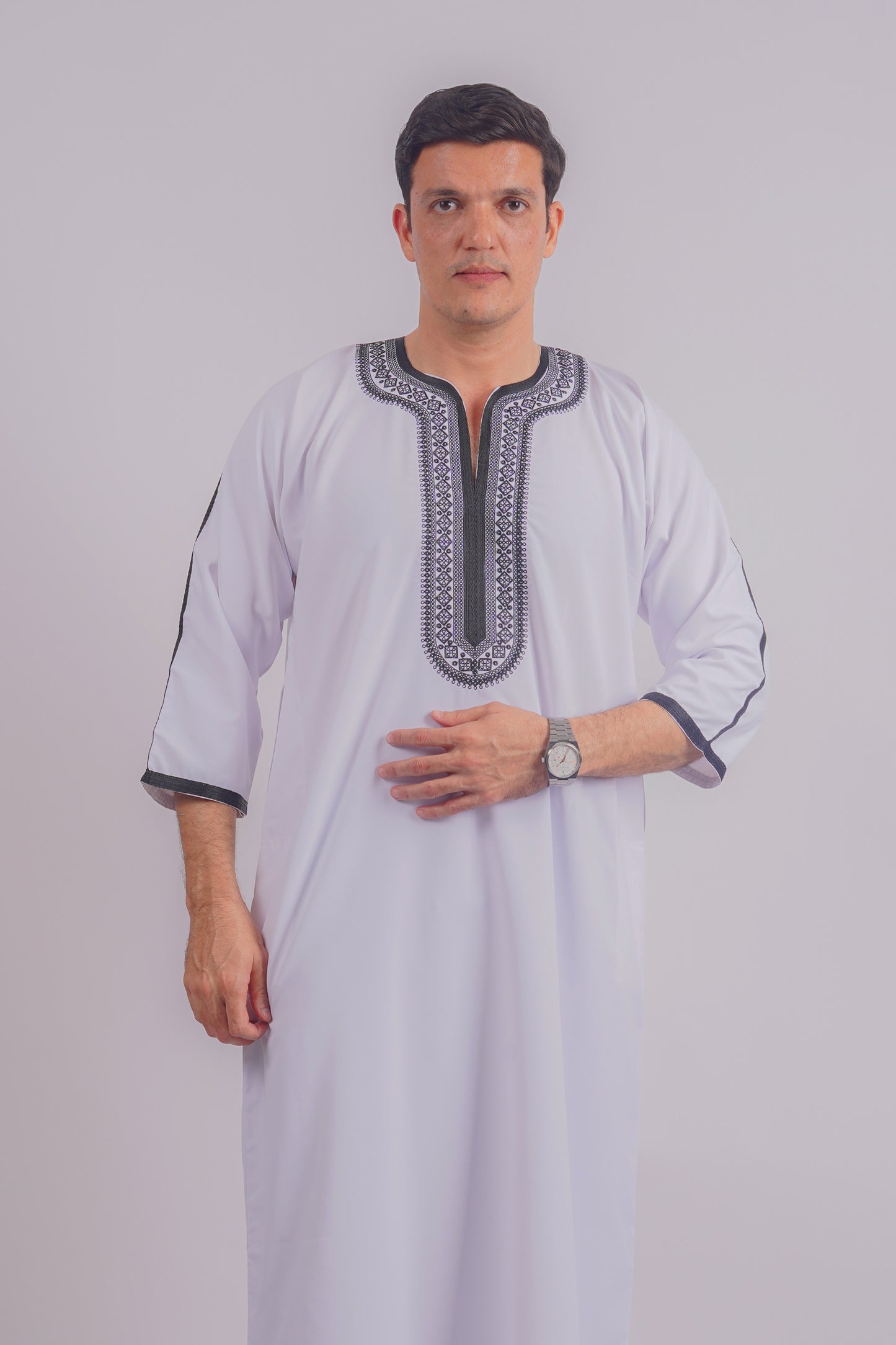 Shop Aamsah's luxury white Thobe, competing with My Little Jubba and Al Aniq, ideal for wedding ceremonies and religious occasions.