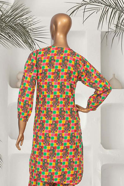 Bright khaddar kurta set with a tropical mosaic pattern reflecting vibrant Pakistani fashion