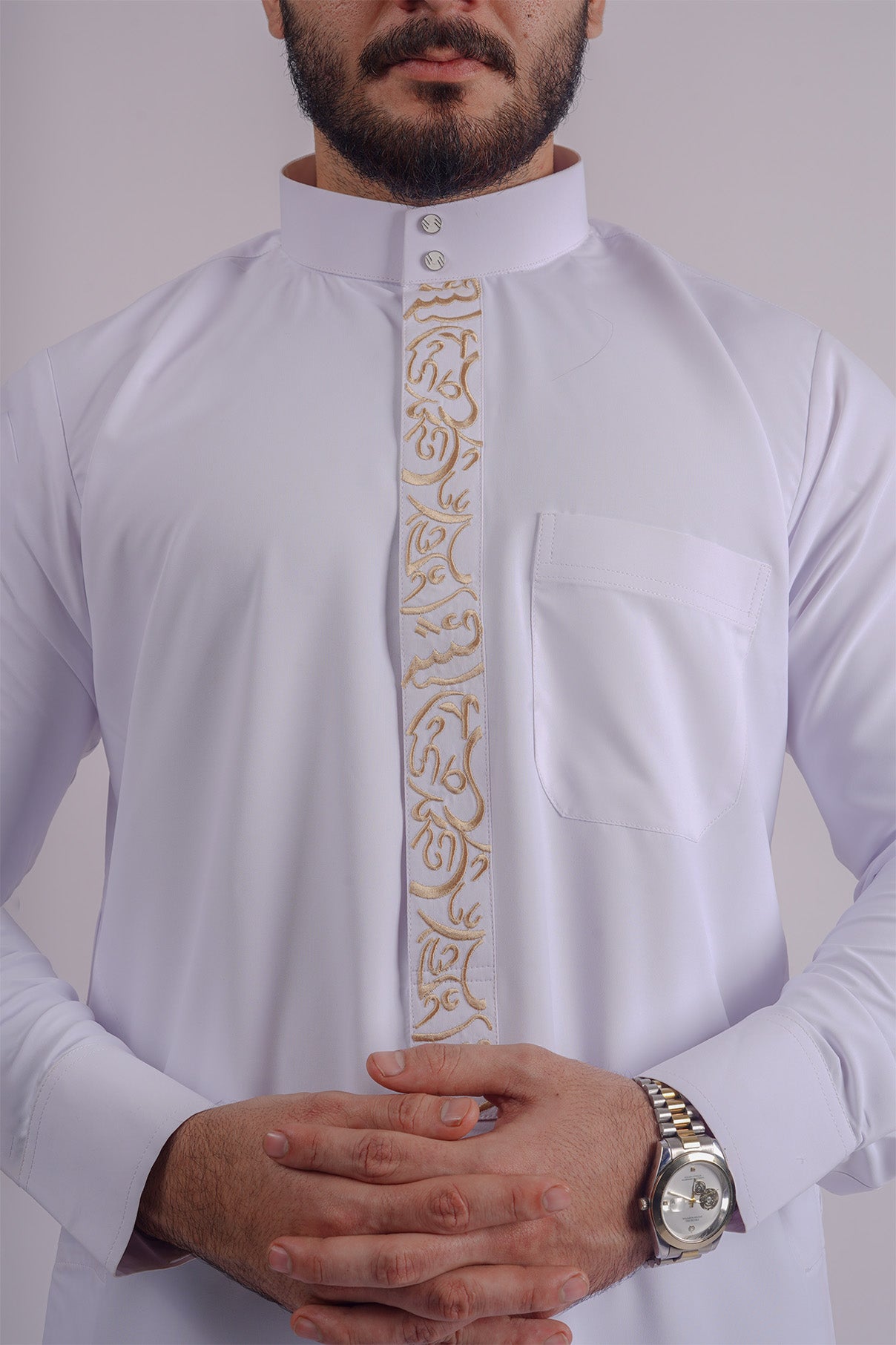 Discover Aamsah's premium white Thobe, rivaling selections at My Little Jubba and Al Aniq, perfect for weddings and religious gatherings.